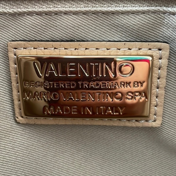 Brand New Valentino Luisa Rock Leather Chain Shoulder Bag Creamy Mousse Studded - Picture 14 of 16
